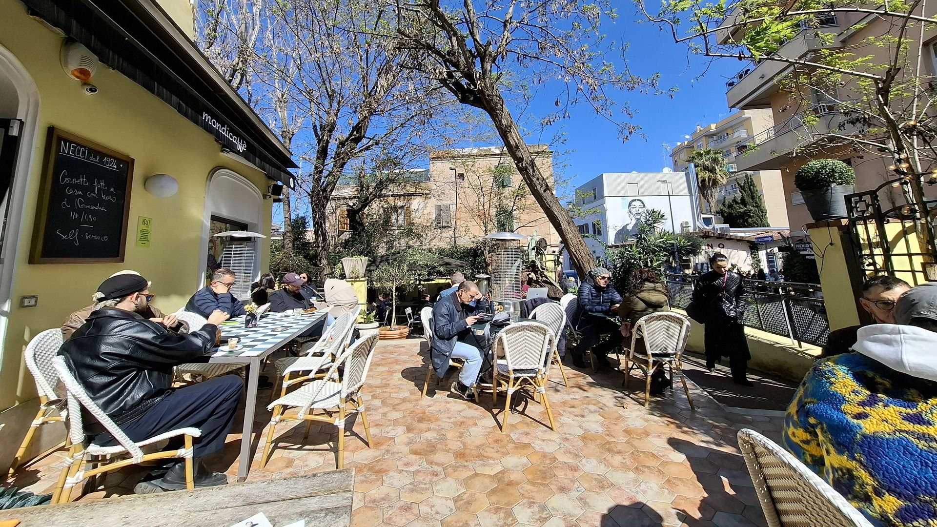 Tutto passa, il resto va